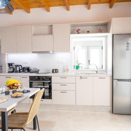 Klelia'S Apartments ปาเลกาสตรอน ภายนอก รูปภาพ